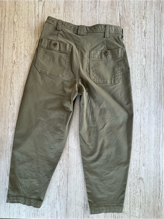 Banana Republic Barrel Leg Utility Cargo Ankle Crop Pants in Olive Green 2P - Picture 3 of 9